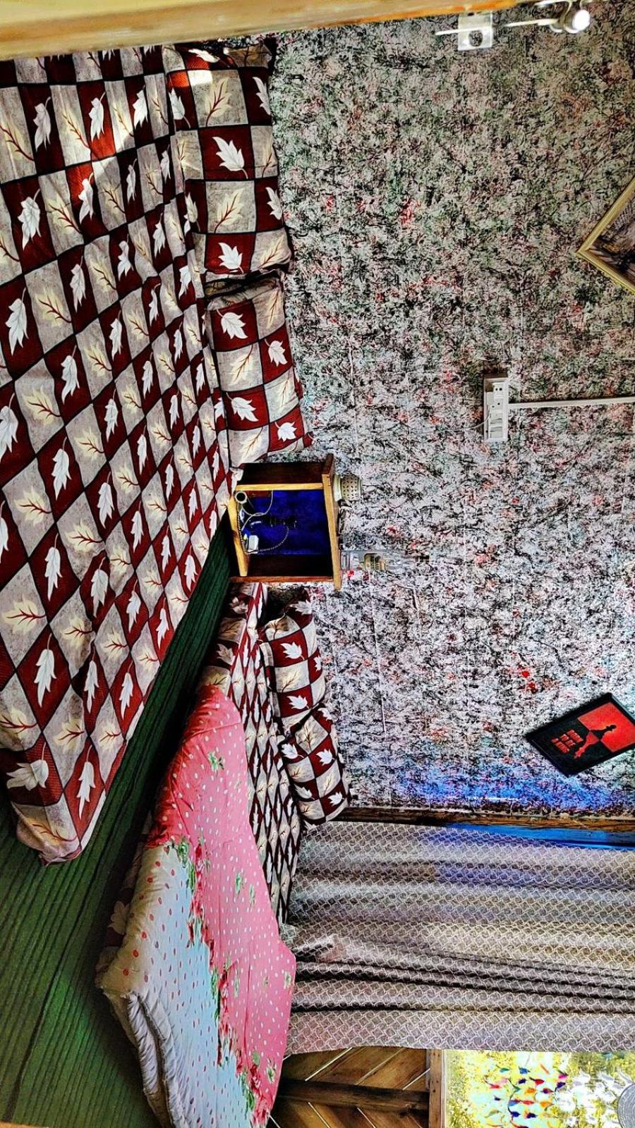 Shanti People Huts & Camp Kasol Room photo
