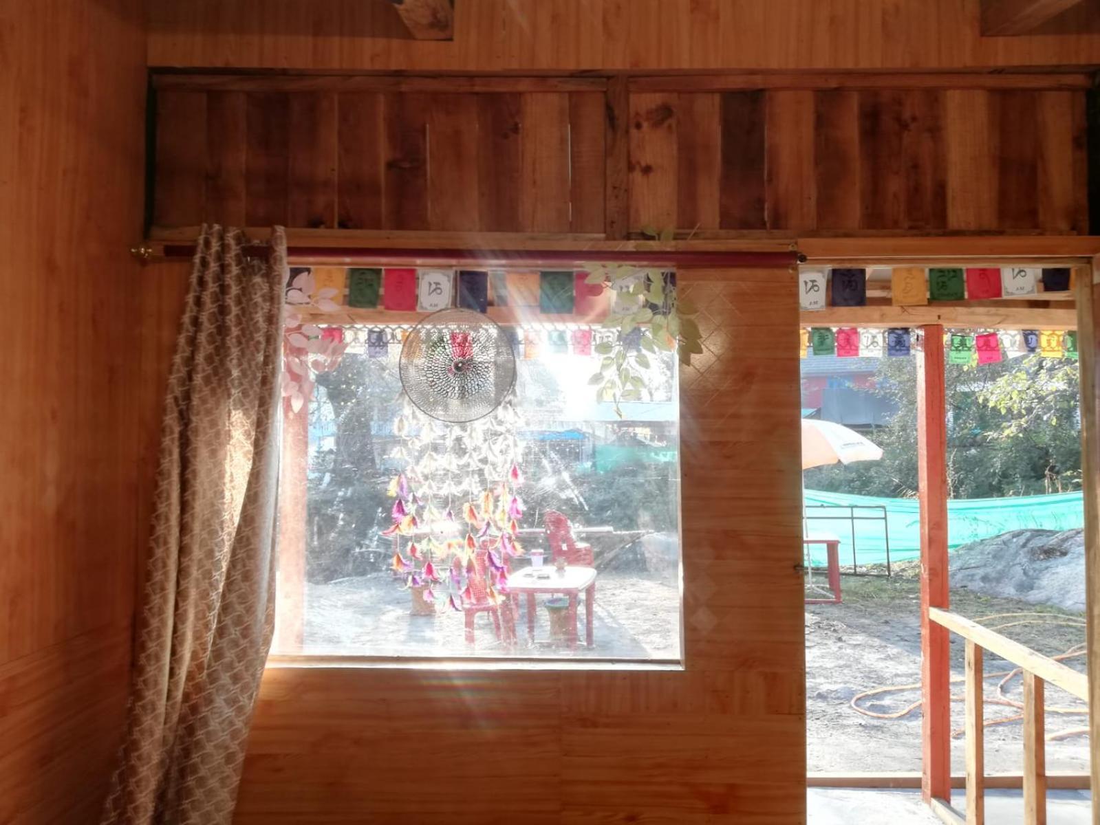 Shanti People Huts & Camp Kasol Room photo