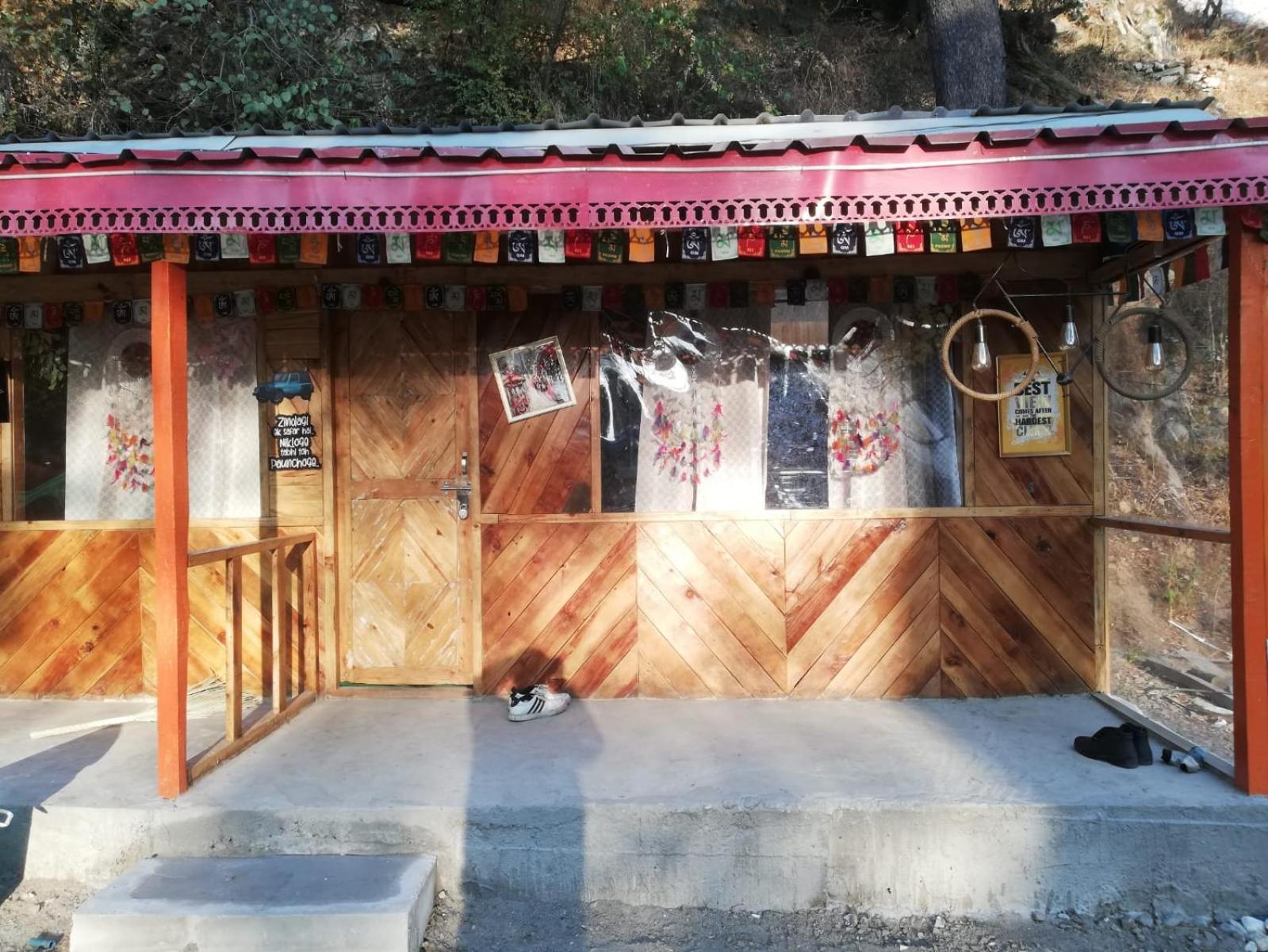 Shanti People Huts & Camp Kasol Room photo